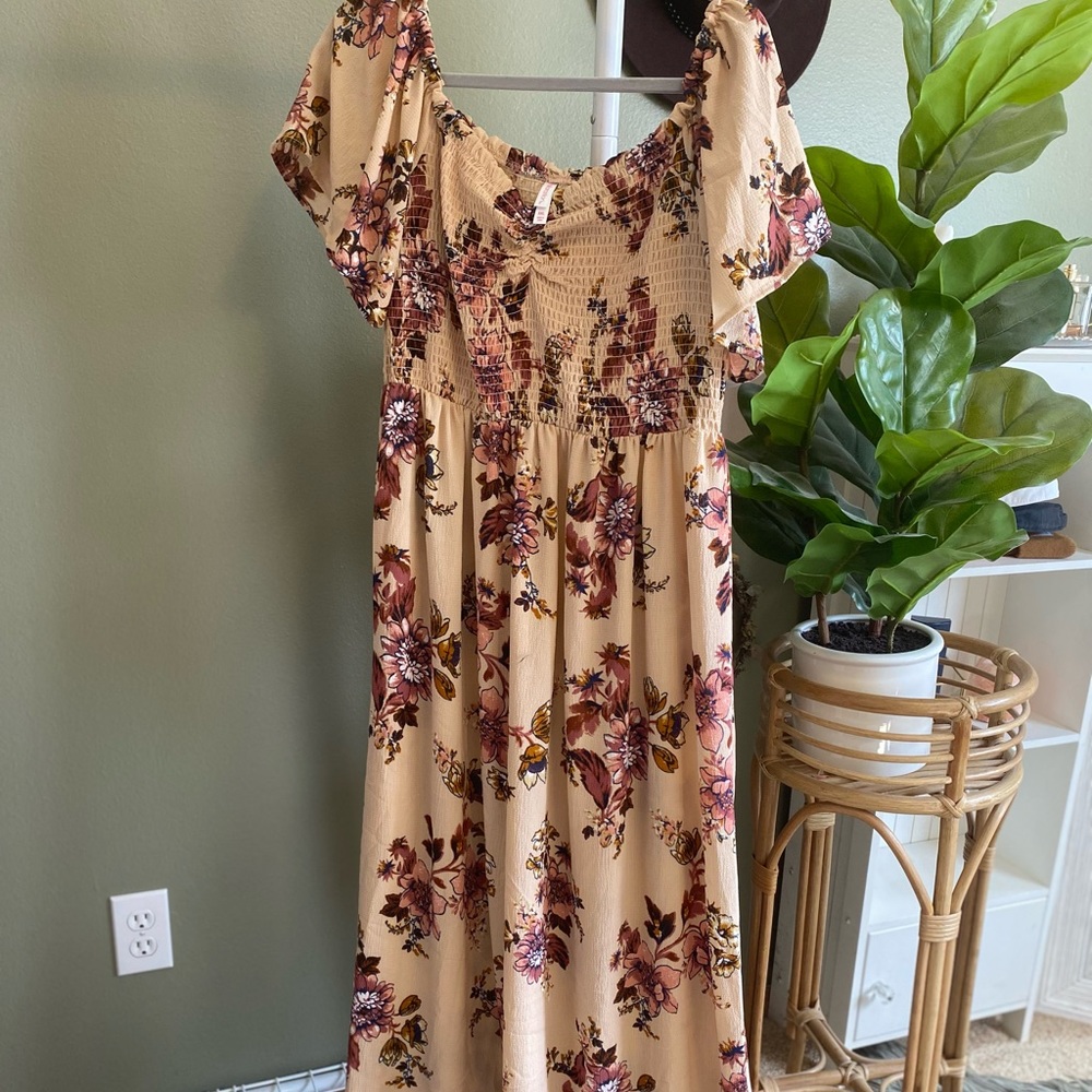 Breezy floral maxi dress 🌺 XXL